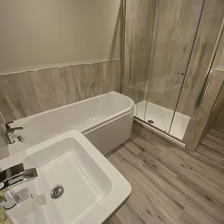 The Lounge & Bar Hotel 3*