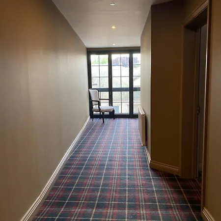 The Lounge & Bar Hotel Penrith