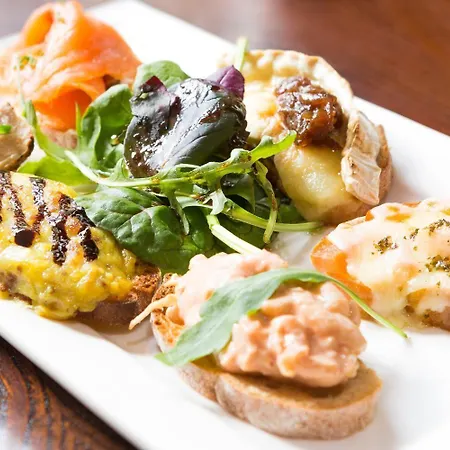 Hotel The Lounge & Bar