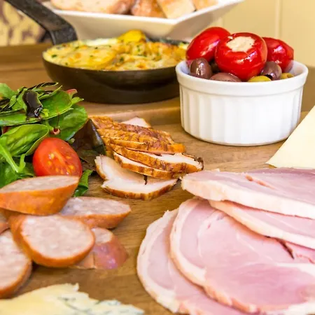 ホテル ザ ラウンジ ホテル＆バー 3*