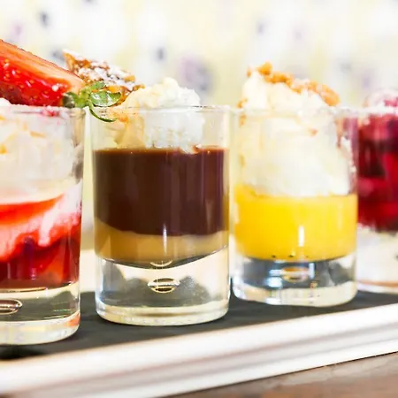 ザ ラウンジ ホテル＆バー 3* ペンリス