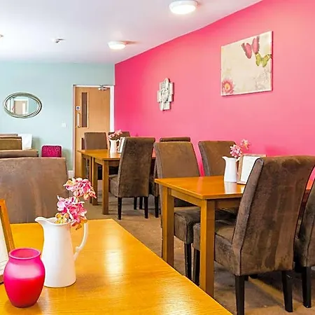 The Lounge & Bar Hotel