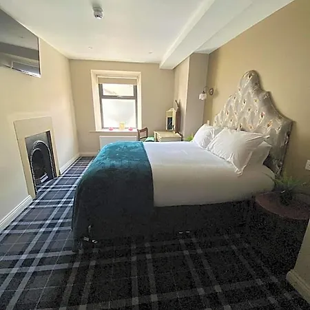 Hotel The Lounge & Bar 3*