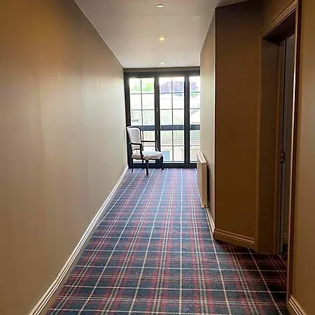 The Lounge & Bar Hotel Penrith