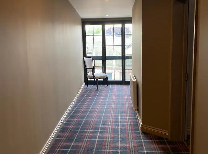 The Lounge & Bar Hotel Penrith