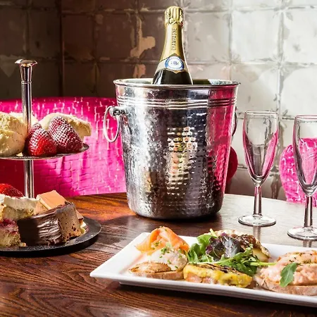 The Lounge & Bar Hotel 3*