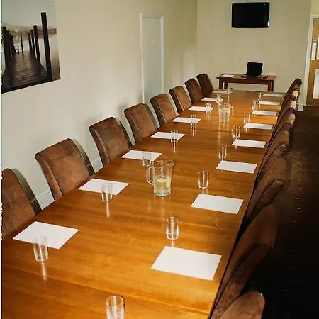 Otel The Lounge & Bar 3*