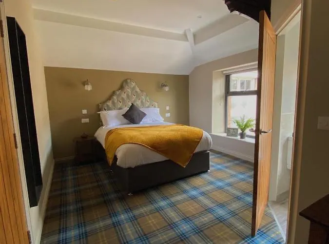 The Lounge & Bar Hotel