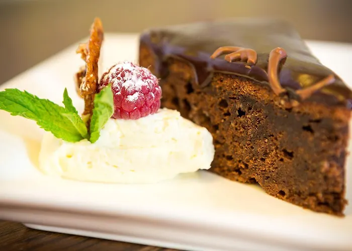 The Lounge & Bar Hotel